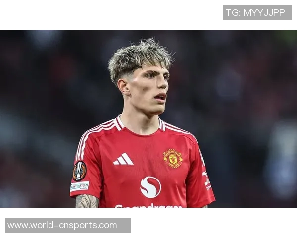 曼联新星曼的家庭背景揭秘:阿森纳球迷父母教他谦逊之道